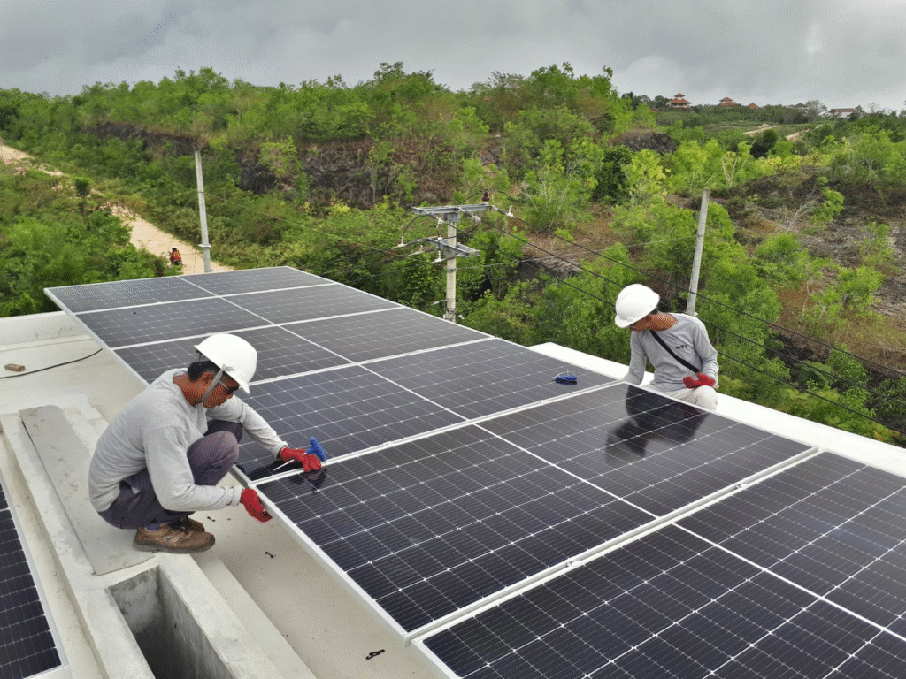 Jangan Pasang Panel Surya Sebelum Baca Ini: 7 Fakta Penting yang Harus Gen Z Indonesia Tahu di 2025