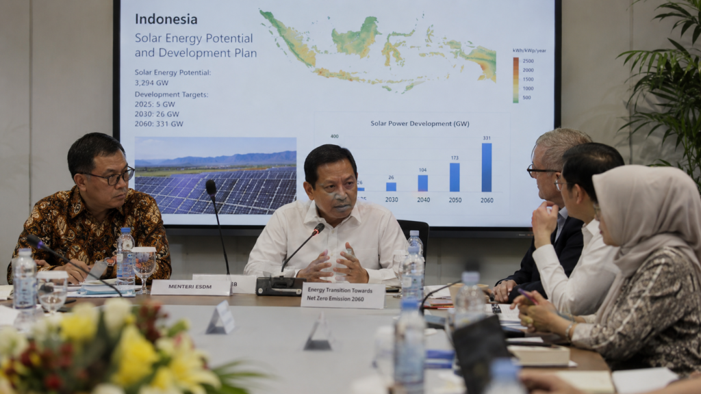 Krisis Batu Bara 2026 Justru Bikin Panel Surya Makin Mendesak Dipasang
